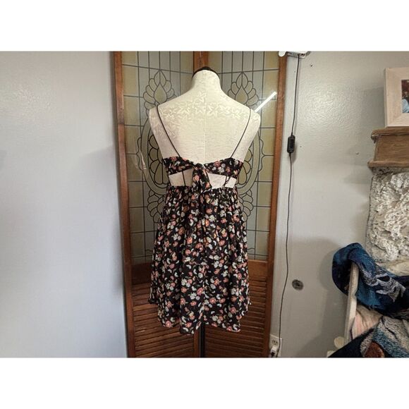 RSQ Black Floral Spaghetti Strap Tie Back Mini Y2K Coquette Boho Dress Size M - Picture 5 of 13
